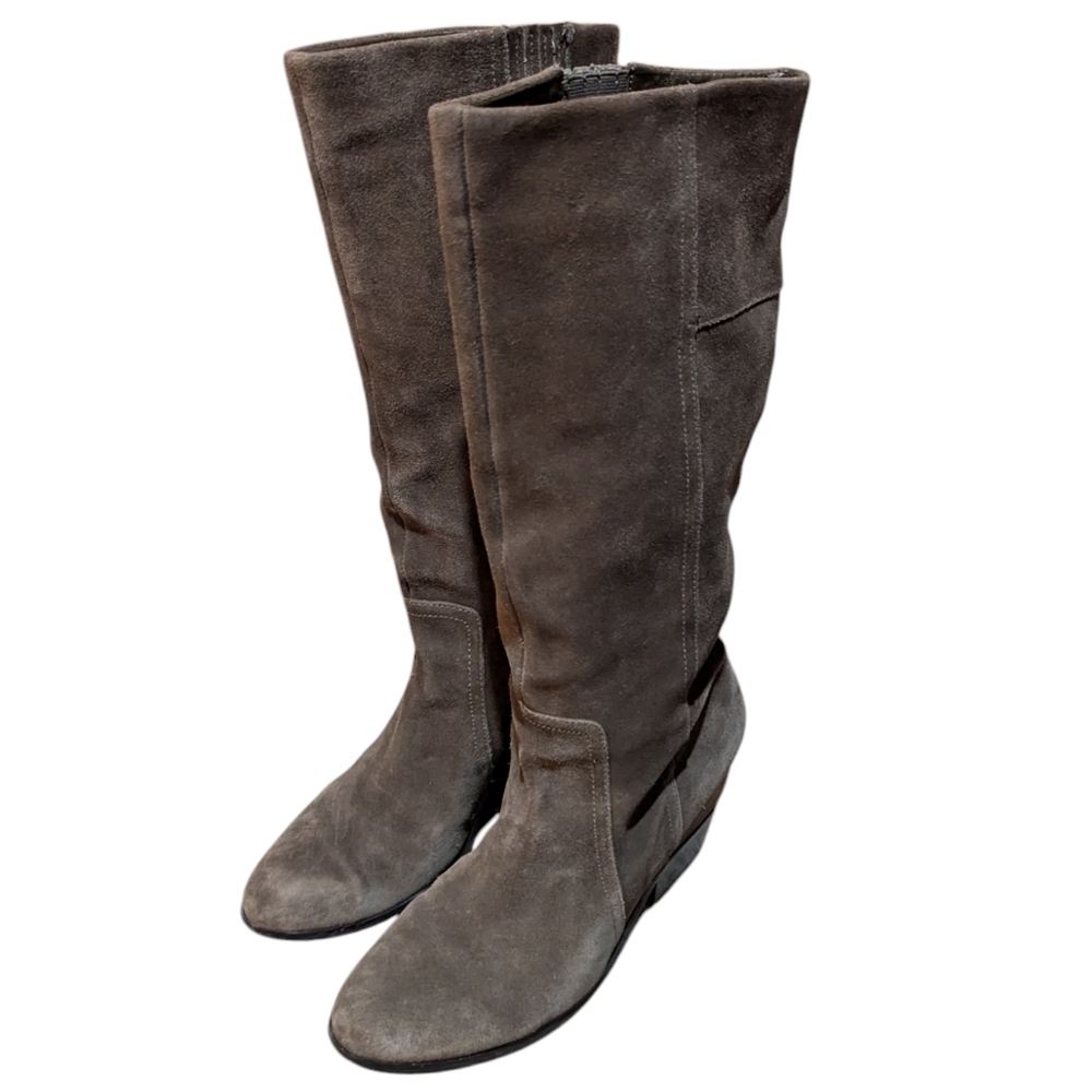 Crown vintage Tall Brown Suede Boots size 9